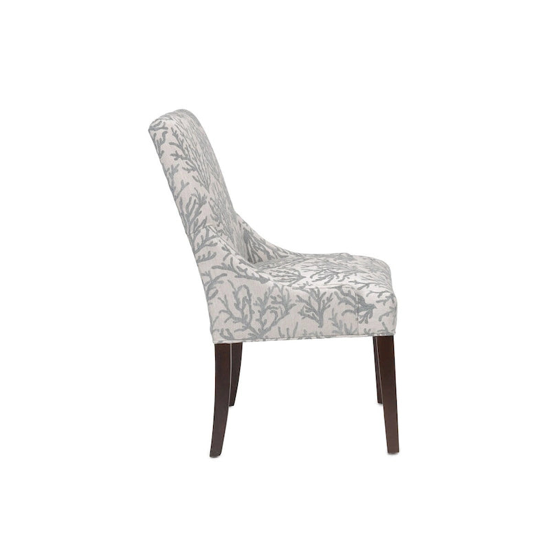 Silla de comedor tapizada con brazos de diseño transicional, patas de caucho y tela estampada