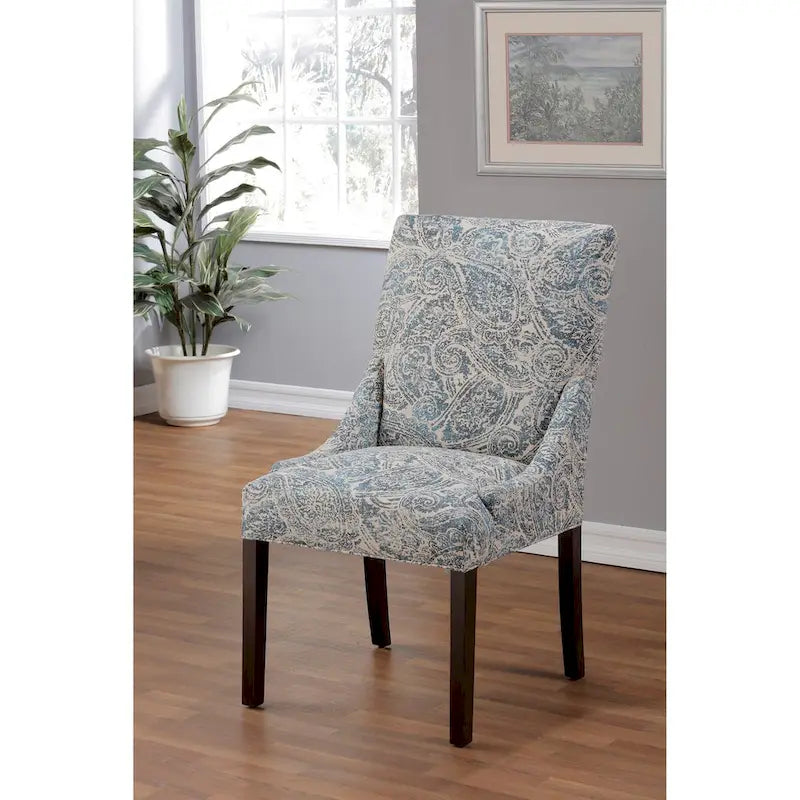 Silla de comedor tapizada con brazos de diseño transicional, patas de caucho y tela estampada