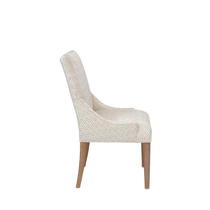 Silla de comedor tapizada con brazos de diseño transicional, patas de caucho y tela estampada